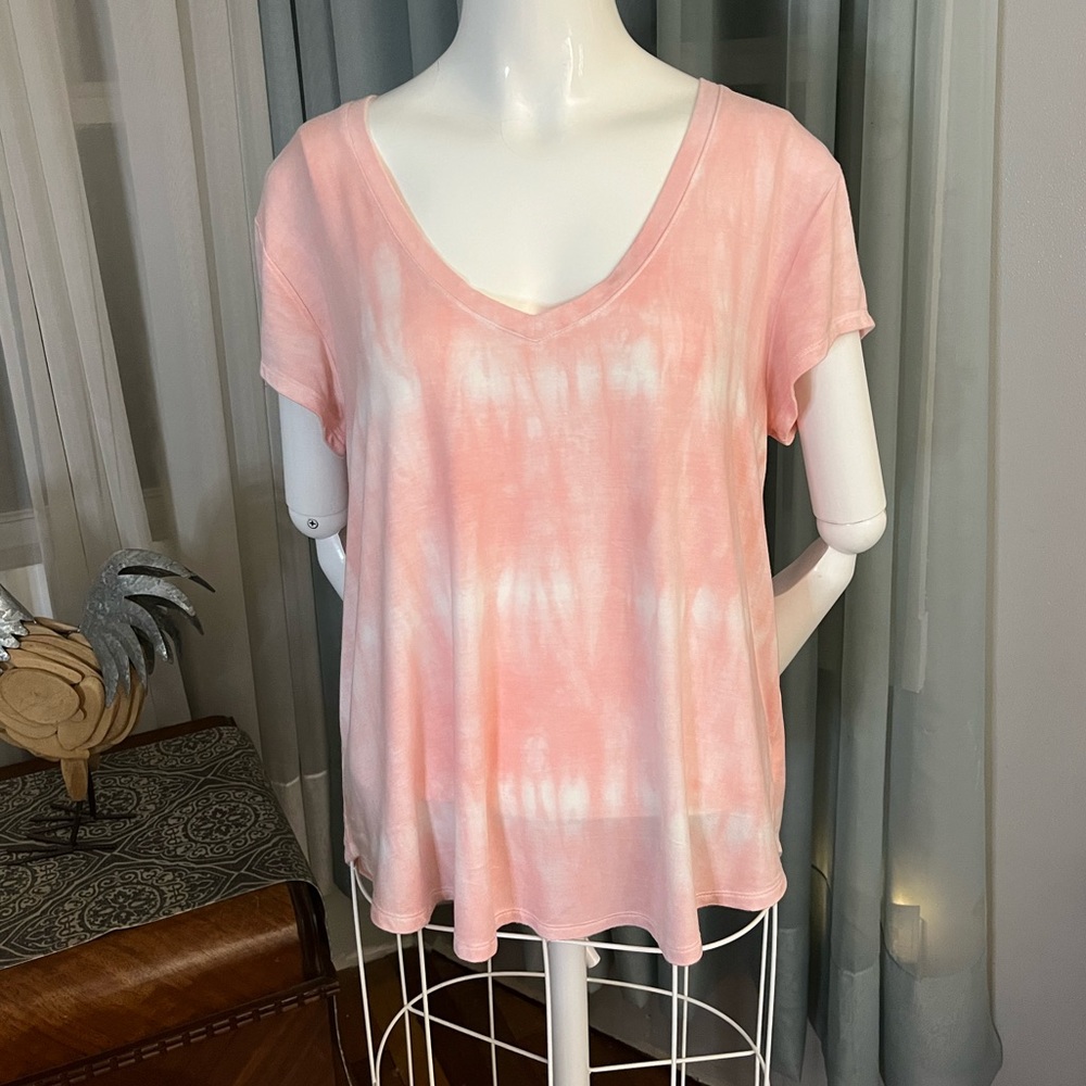 American Eagle favorite tee short sleeve size medium pink tie dye